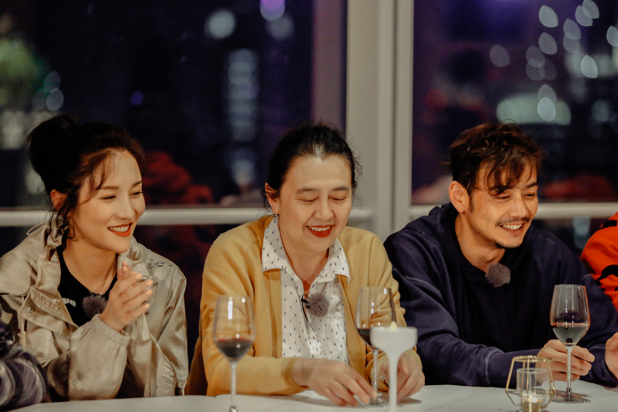 《我最爱的女人们》张晋外滩表白蔡少芬 开启告白模式